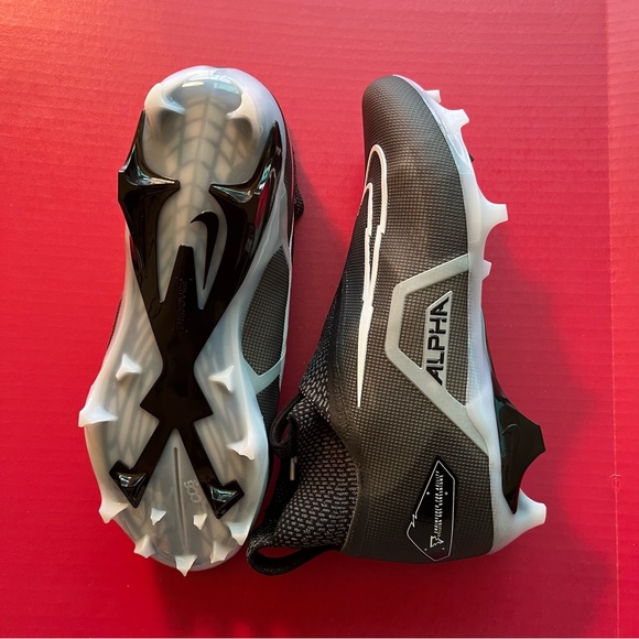 Nike Alpha Menace Elite 3 Football Cleats BLACK CT6648-001 Sz 10.5 Men’s NEW!